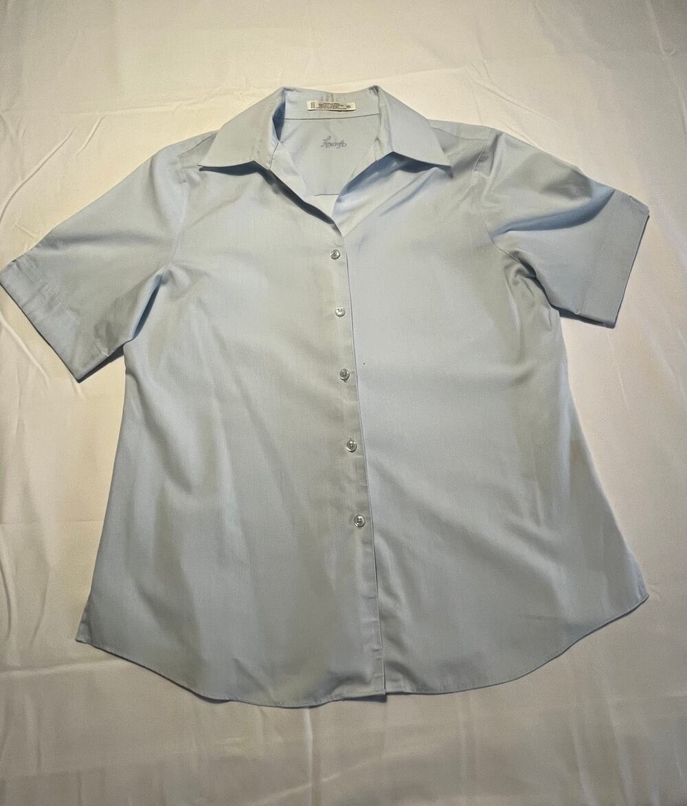 Foxcroft Womens Light Blue Button Front Shirt Sz 10 Short Sleeve Collared Blouse
